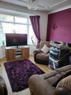 3 bedroom semi-detached house to rent, Waite Road, Willenhall