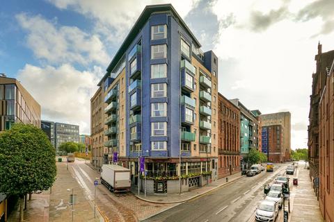 3 bedroom apartment to rent, Ingram Street, Merchant City