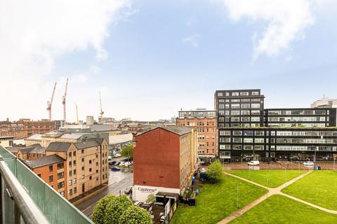 3 bedroom apartment to rent, Ingram Street, Merchant City
