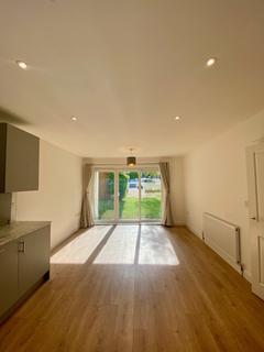 1 bedroom flat to rent, Snowdon road, Westbourne