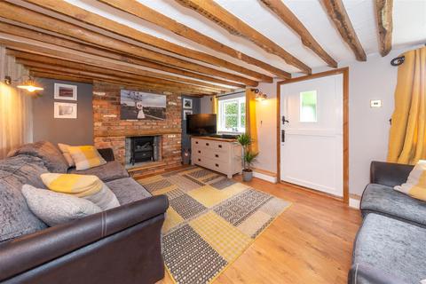 4 bedroom cottage for sale - Luton Road, Toddington