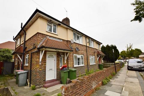 1 bedroom maisonette for sale - Macgregor Road, London, E16 3LL