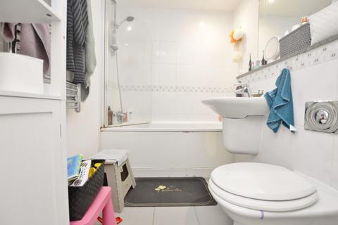 1 bedroom flat for sale, Warton Road, Stratford, London, E15 2JD