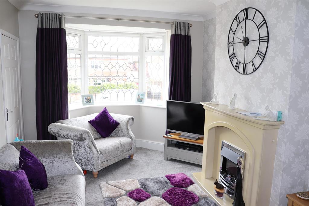 Barns Lane, Rushall 3 bed semidetached house for sale £249,950