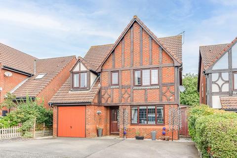 18 Campbell Close, Buntingford, SG9 9BY