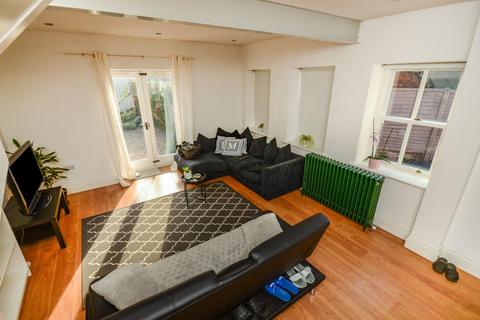 52 Daniel Hill, Sheffield, S6 3JF