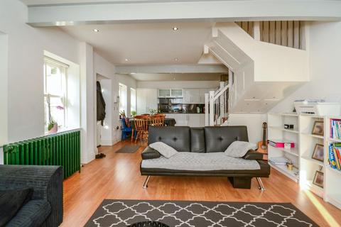 52 Daniel Hill, Sheffield, S6 3JF