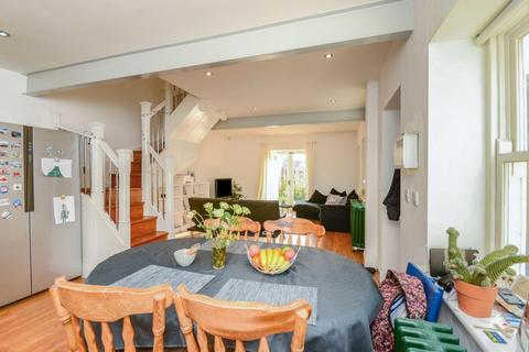 52 Daniel Hill, Sheffield, S6 3JF