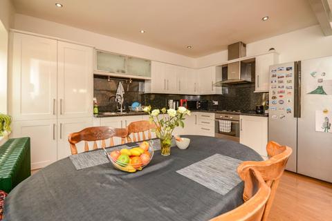 52 Daniel Hill, Sheffield, S6 3JF