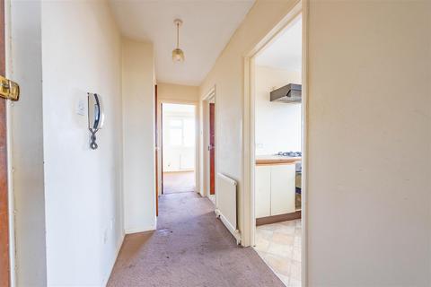 1 bedroom apartment for sale, London Road, Leigh-On-Sea