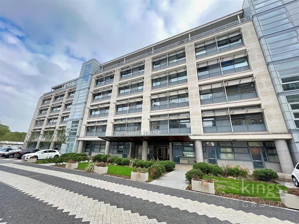 Edinburgh Gate, Harlow 1 bed flat for sale £210,000