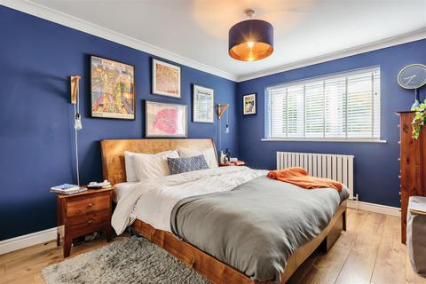 94 Corbet Close, Wallington, SM6 7AR