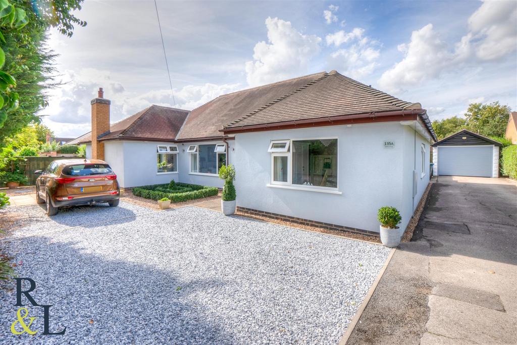 Shelford Road, Radcliffeontrent... 4 bed detached bungalow £650,000