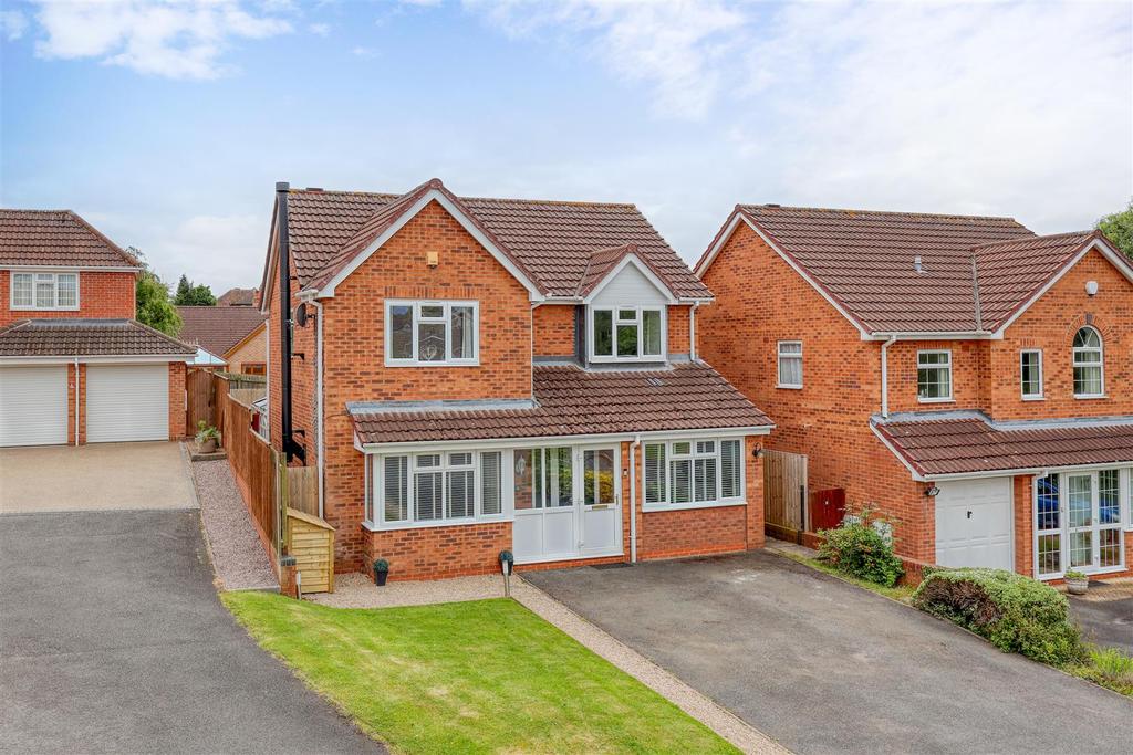 Hazel Close, Measham 4 bed detached house £350,000