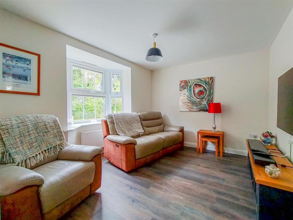 Snug/Dining Room