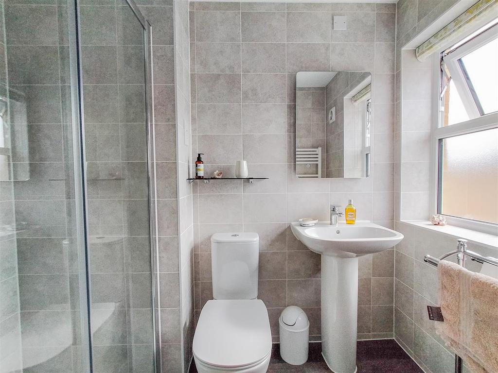 Bedroom 2 Ensuite