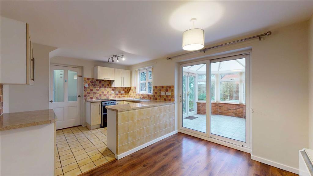 Manor Crest, Ford, Shrewsbury... 3 bed semidetached house £895 pcm
