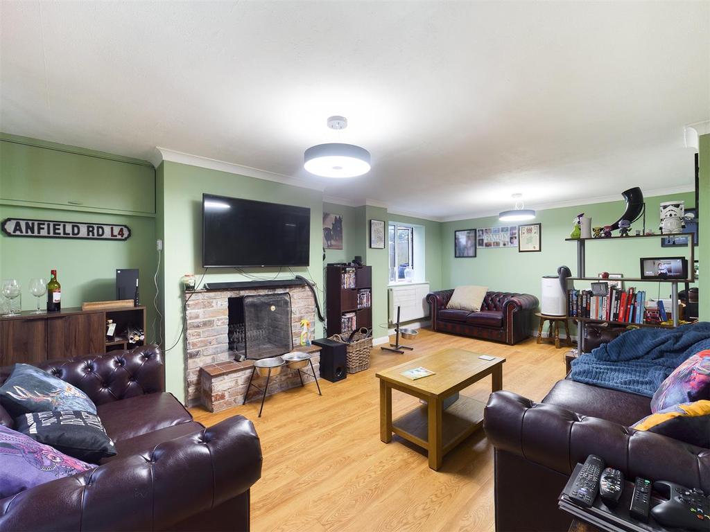 Driffield Road, Kilham, Driffield 2 bed detached house £184,999