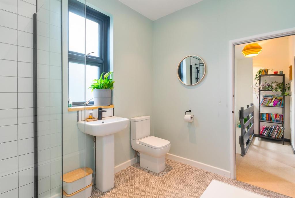 TEERTSETAGA01 - Bathroom C.jpg