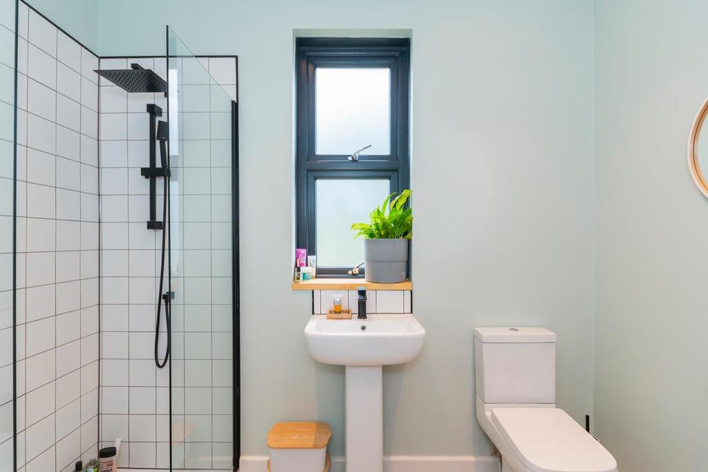 TEERTSETAGA01 - Bathroom A.jpg
