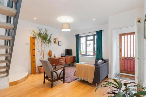10 Agate Street, Bristol, BS3 3AG