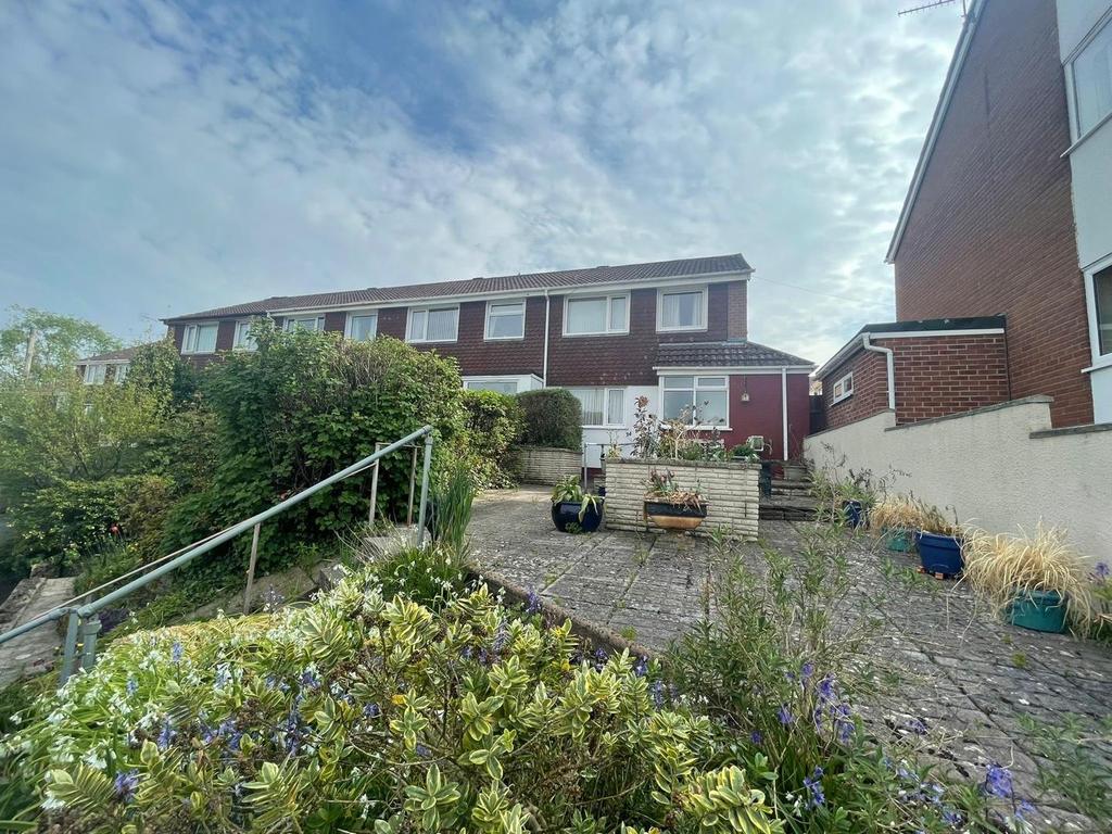 Barton Drive, Newton Abbot 3 bed house £240,000