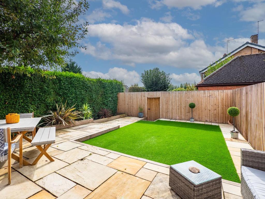 GARDEN 1.jpg
