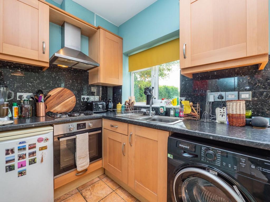 KITCHEN 2.jpg