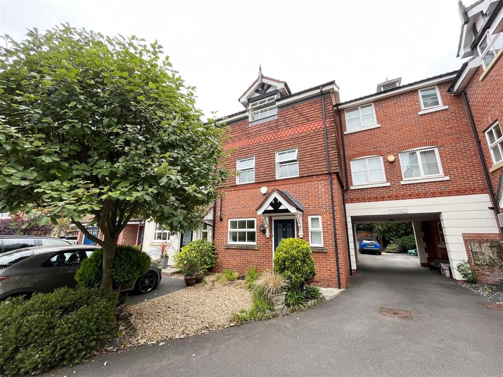 Finsbury Way, Handforth, Wilmslow 3 bed house £1,450 pcm (£335 pw)