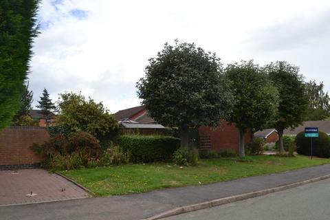 2 bedroom semi-detached bungalow for sale - Field Road, Lichfield, Staffordshire