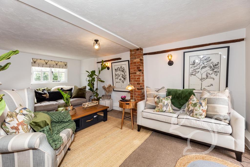 Church Road, Greenstead Green, Halstead 4 bed detached house £1,900