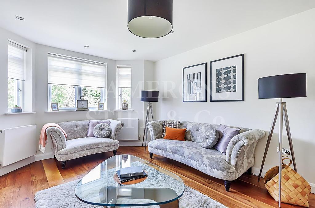 Aylestone Avenue, London, NW6 3 bed apartment £1,150,000