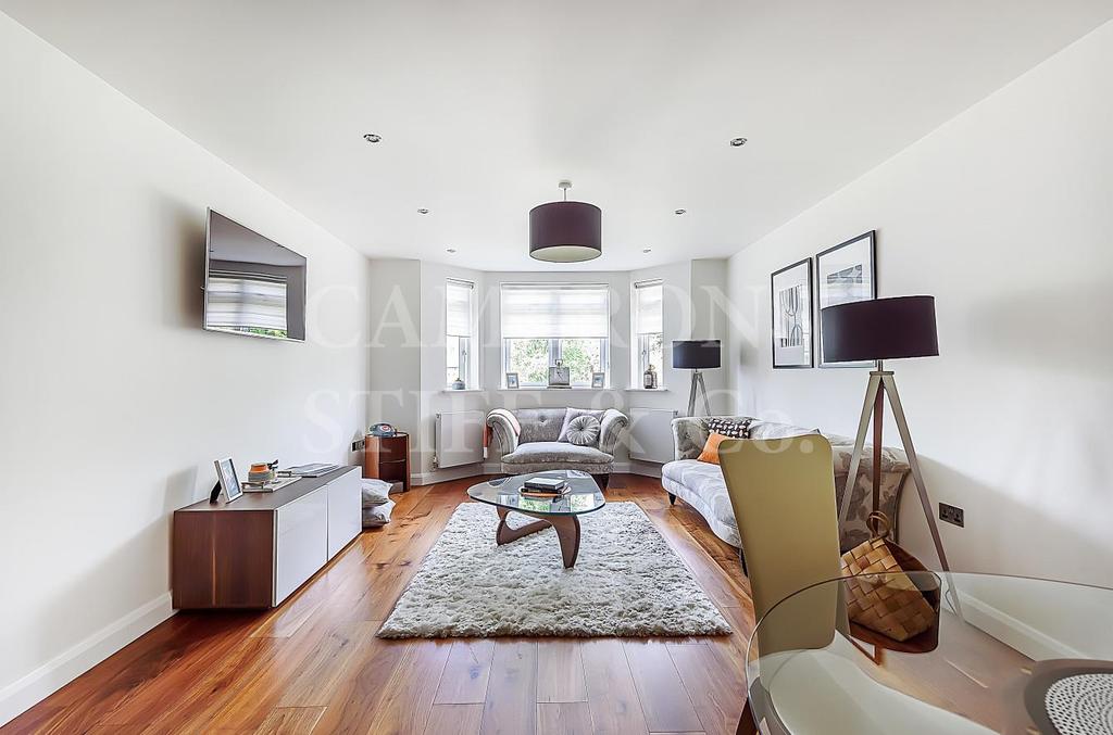 Aylestone Avenue, London, NW6 3 bed apartment £1,150,000
