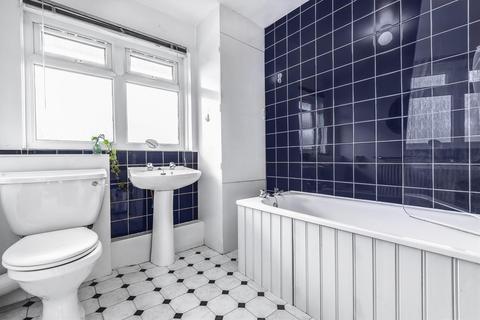 2 bedroom flat to rent, Priests Bridge, East Sheen, SW14