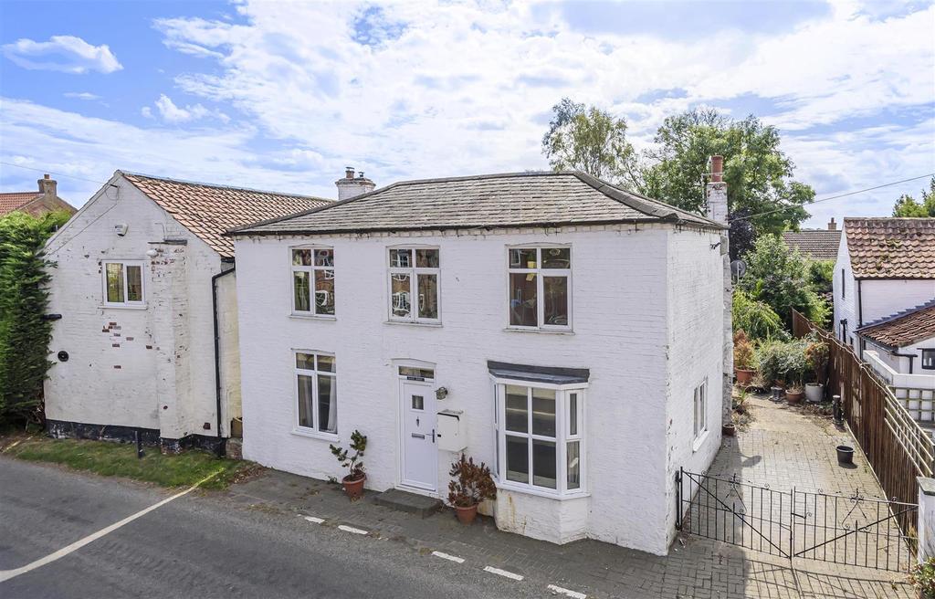 Main Road, Belchford, Horncastle, LN9 6LQ 4 bed detached house for sale