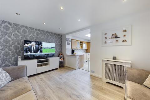63 Barr Road, Gravesend, DA12 4DU