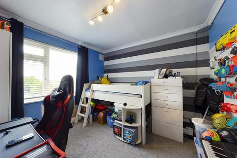 63 Barr Road, Gravesend, DA12 4DU