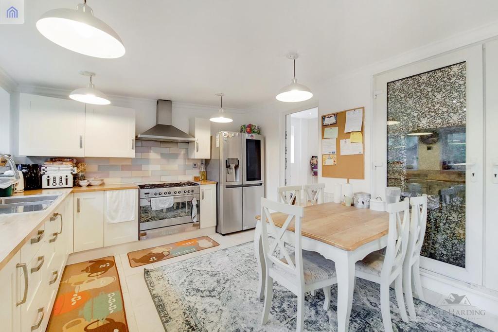 Dewhurst Road, Cheshunt, Waltham Cross 3 bed house £550,000
