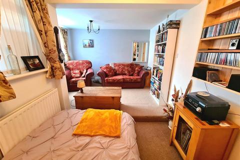 24 Hillside, Nuneaton, CV10 0NN