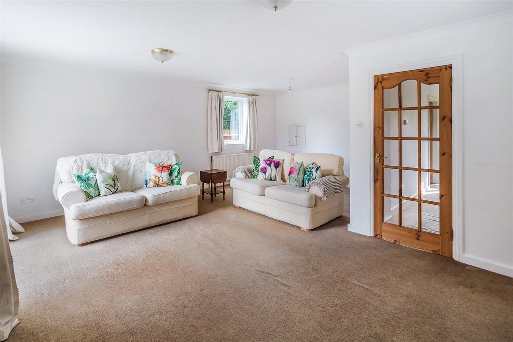 Church Lane, Oxted, RH8 2 bed detached house £650,000