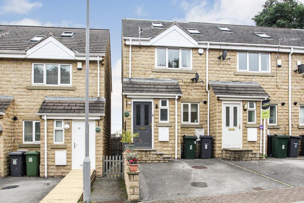Platt Court, Shipley 3 bed townhouse £145,000