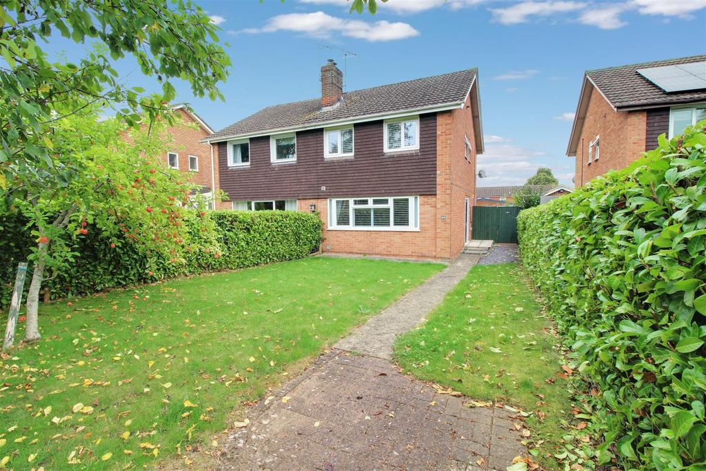 Orchard Rise, Tibberton, Gloucester 3 bed semidetached house for sale £295,000