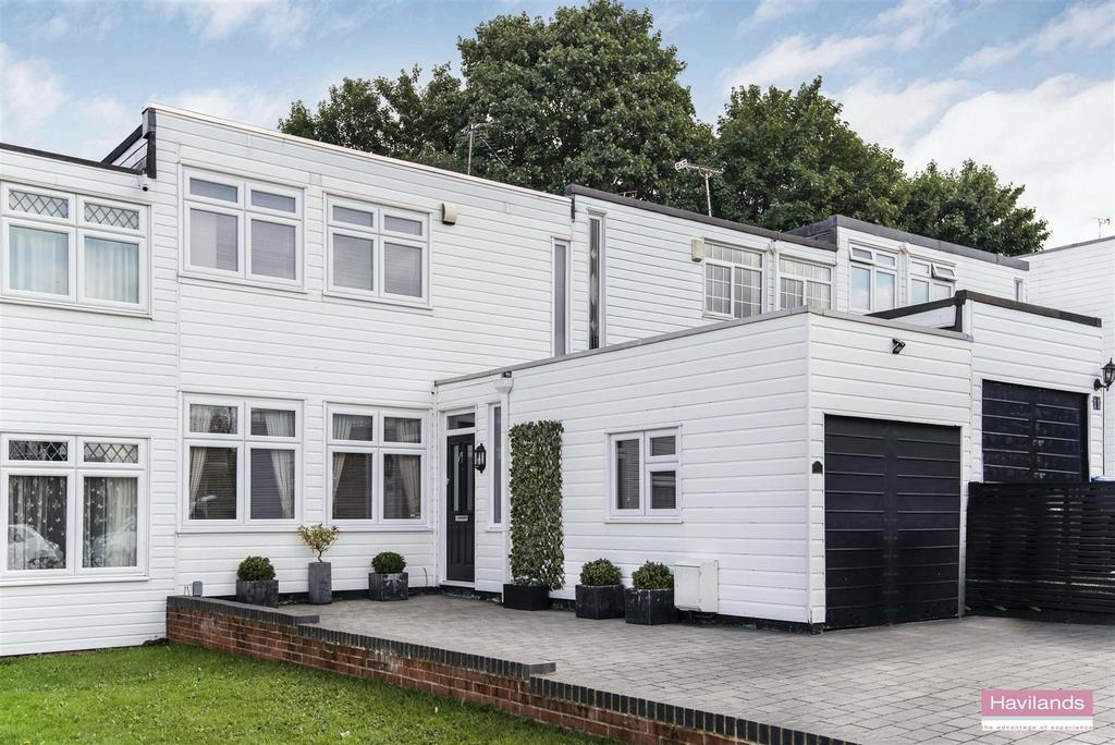 Gatward Close, Winchmore Hill, N21 2 bed house £585,000
