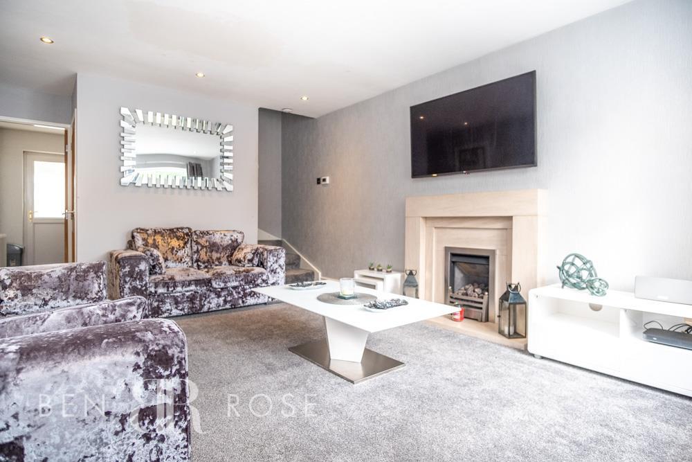 Nookfield, Leyland 2 bed semidetached house for sale £150,000