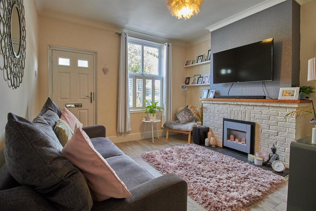 Salem Road, Burbage 2 bed terraced house £220,000