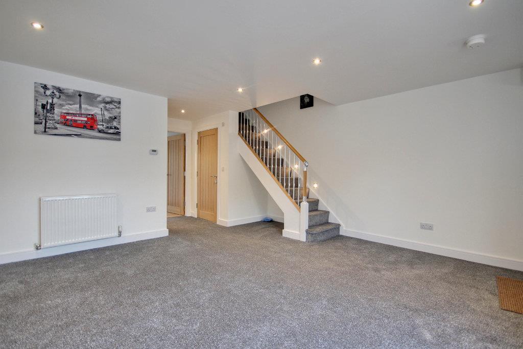 Beech Hill Road, Swanland 3 bed semidetached house £280,000