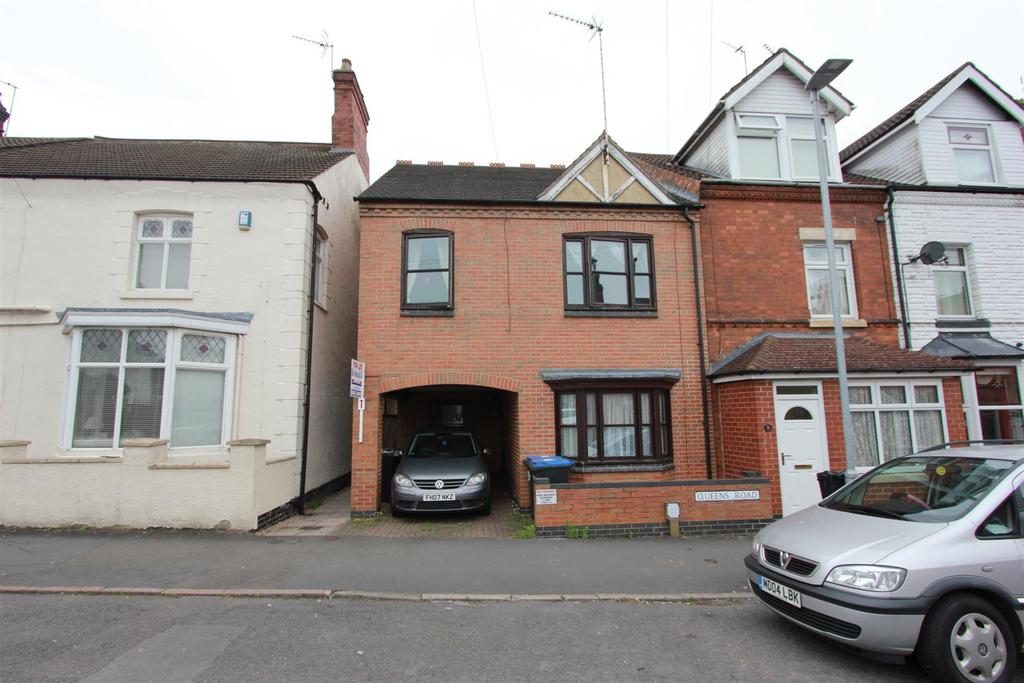Queens Road, Hinckley, Leicestershire 2 bed apartment £595 pcm (£137 pw)