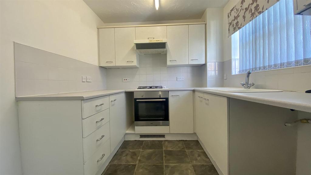 Haydock Close, Coventry 2 bed terraced house £750 pcm (£173 pw)