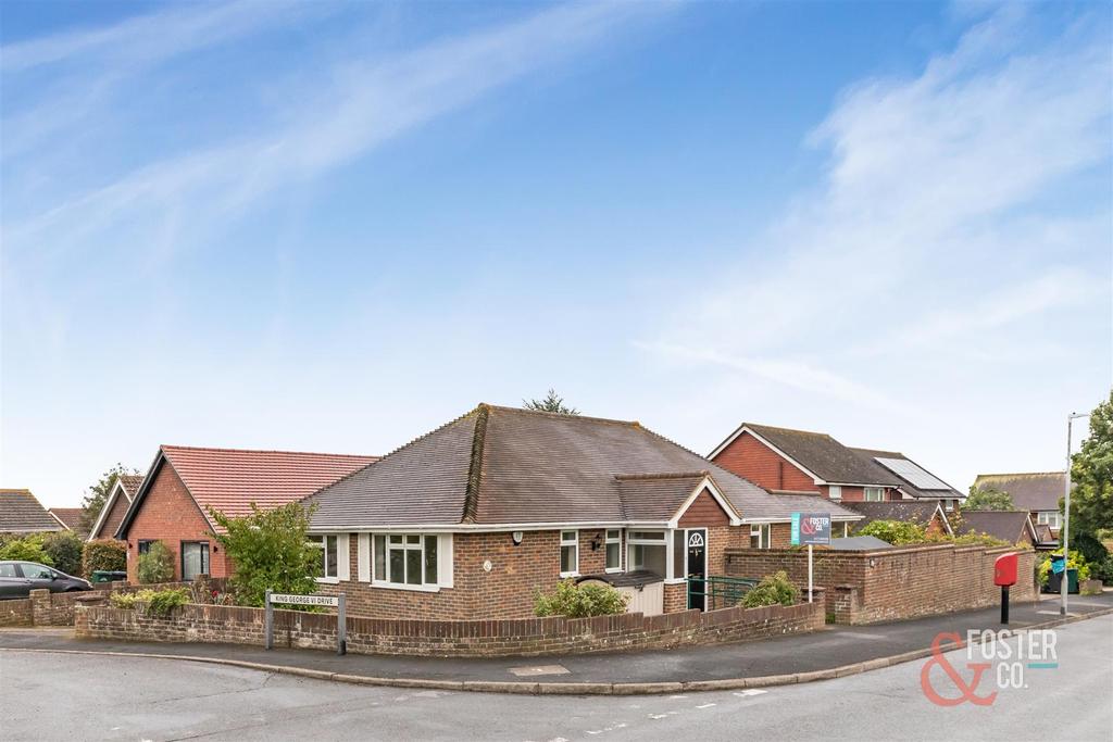 King Vi Drive, Hove 3 bed detached bungalow for sale £575,000