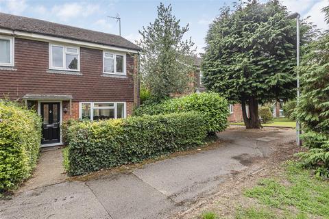 11 Moss Close, Caversham, Reading, RG4 5HH